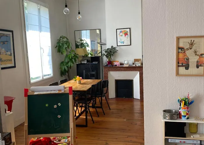 Σπίτι διακοπών Guilhemery Les Annees 30 - Le Jardin Enchante *