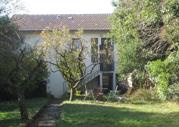 Guilhemery Les Annees 30 - Le Jardin Enchante Nyaraló *